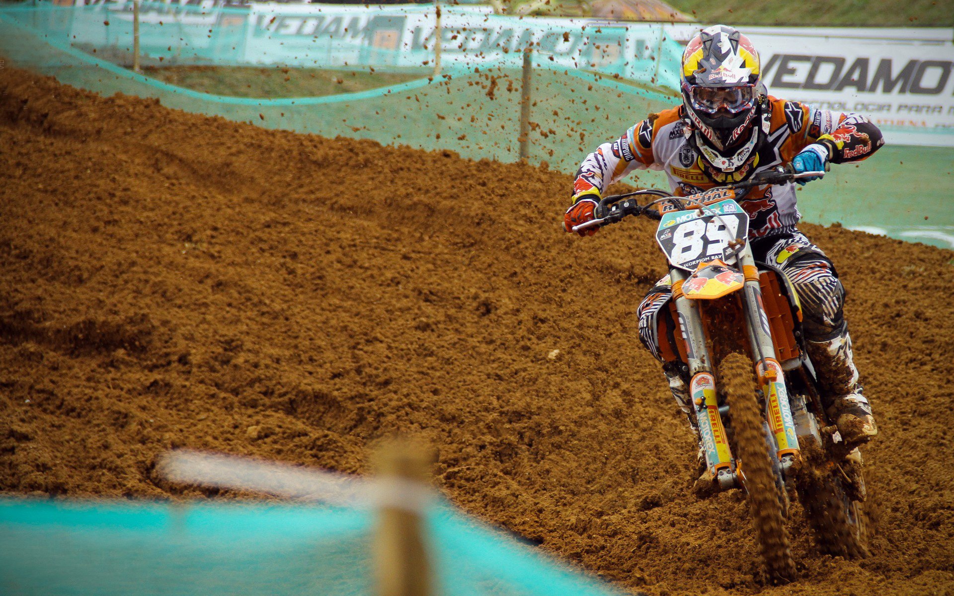 星空体育官网-三场定乾坤：利物浦激战强敌、切尔西陷入怪圈，没有红牌竟反而失利